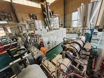 WPC co-extrusion machinery